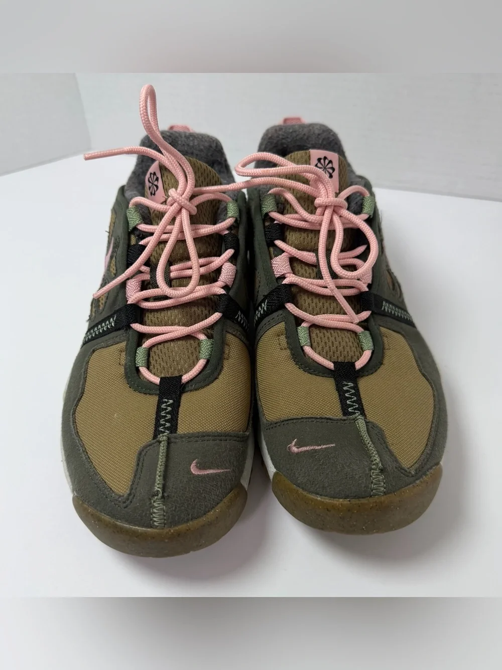 Nike Free Terra Vista Sneakers